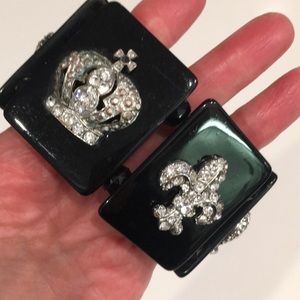 Vintage bracelet feel like a queen